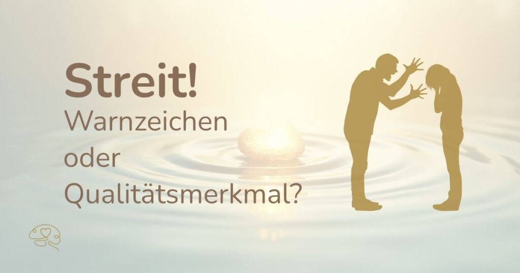 Goldener Wassertropfen mit grünen Wellen, streitendes Paar, Symbol für Streit und Verbundenheit in Beziehungen